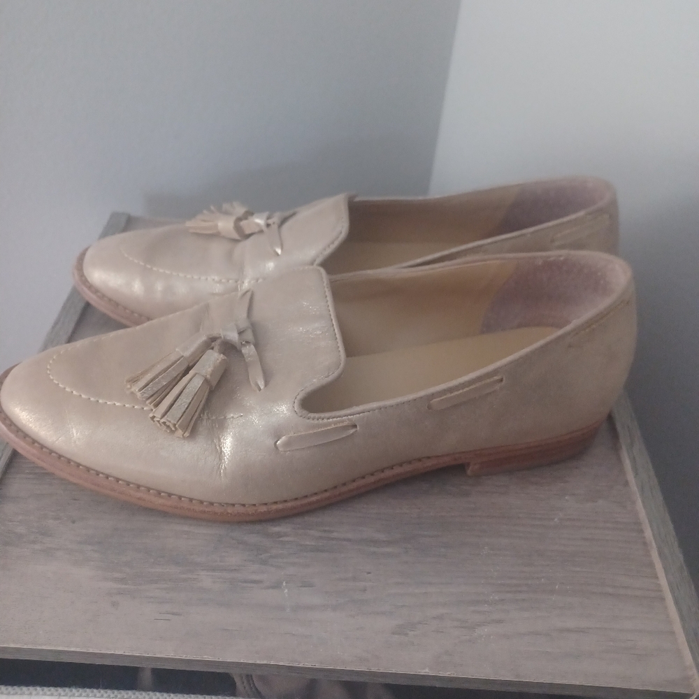 TALBOTS Tassel loafers metallic suede sz 9